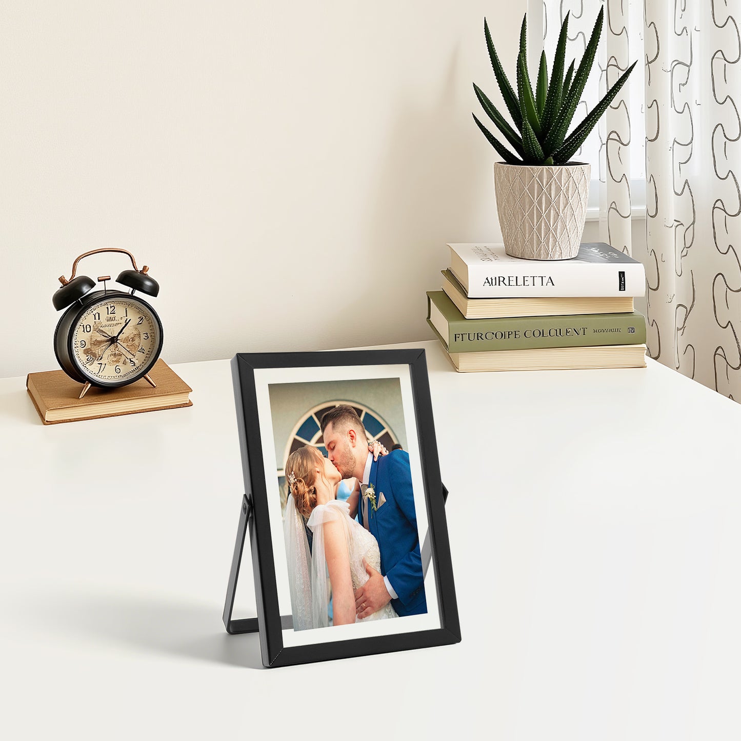 Frametory, 4x6 Floating Frame Displays Any Size Picture up to 4 by 6 Black (24 Pack)