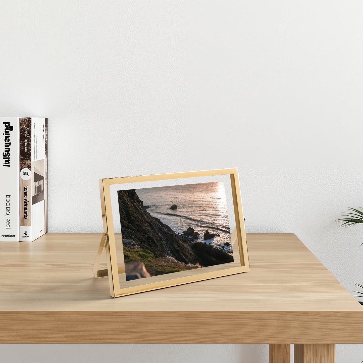 Clearance, 7x5 Floating Frame Displays Any Size Picture up to 7 by 5 (24 Pack)