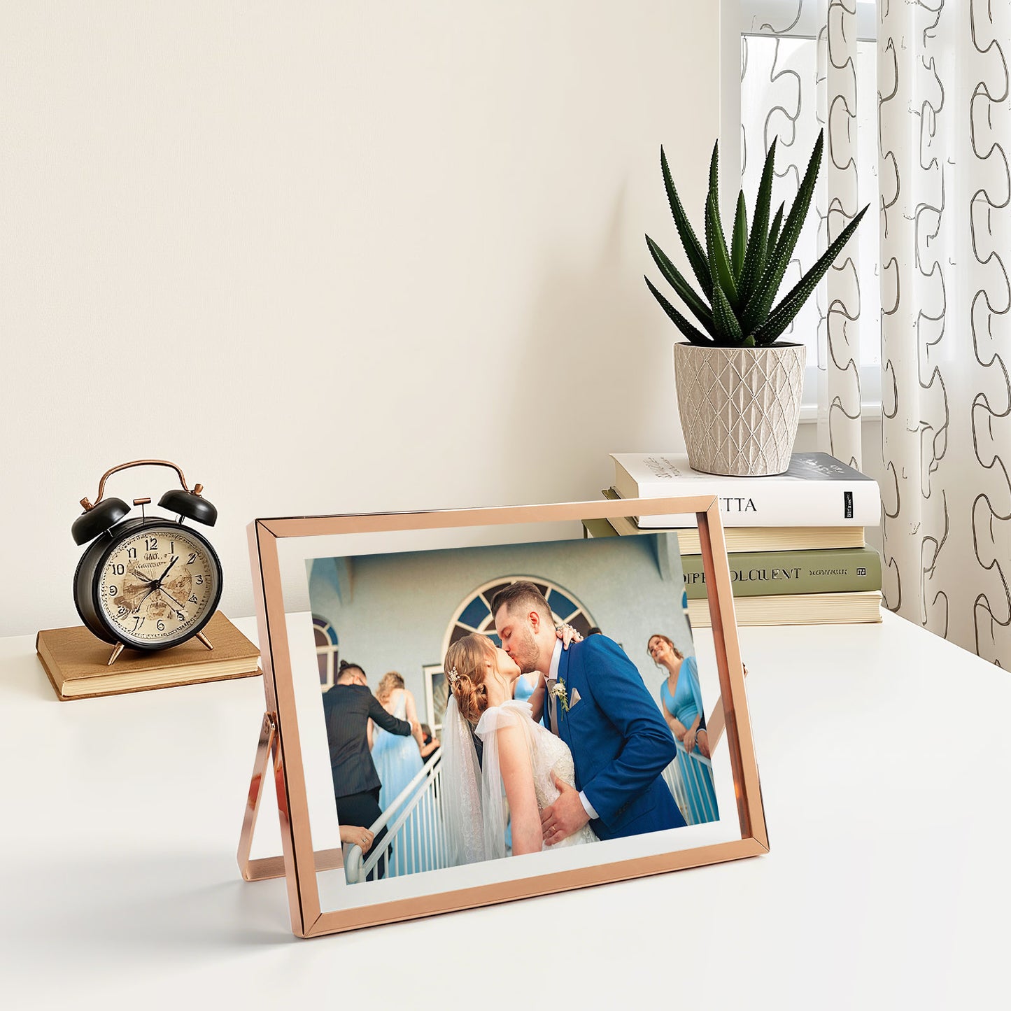 Clearance, 8x6 Floating Frame Displays Any Size Picture up to 8 by 6 Rose Gold (24 Pack)
